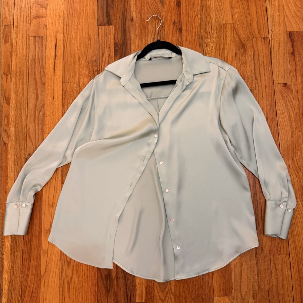 Light Mint Green Button-Up Blouse